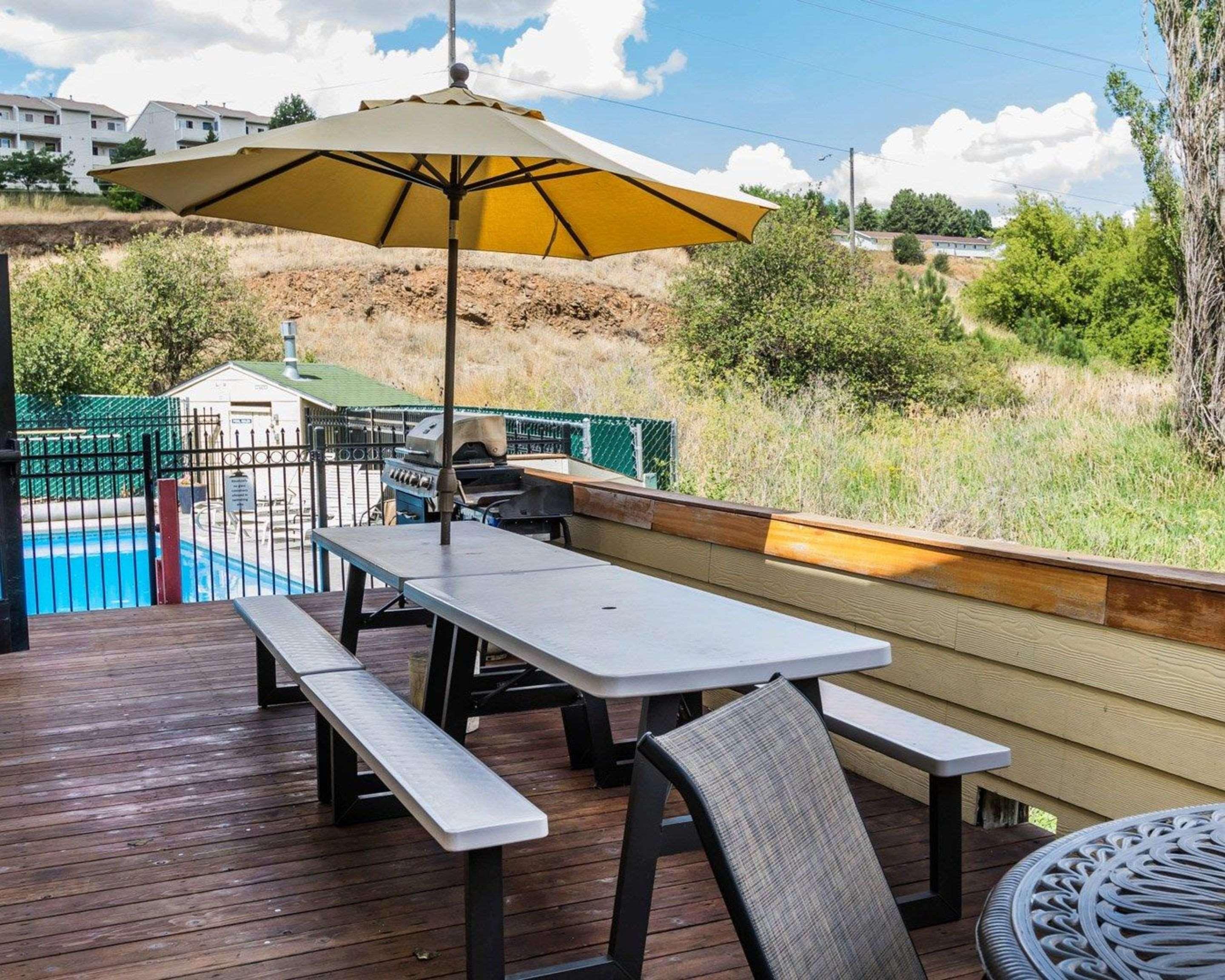 Quality Inn Paradise Creek Pullman Exterior photo