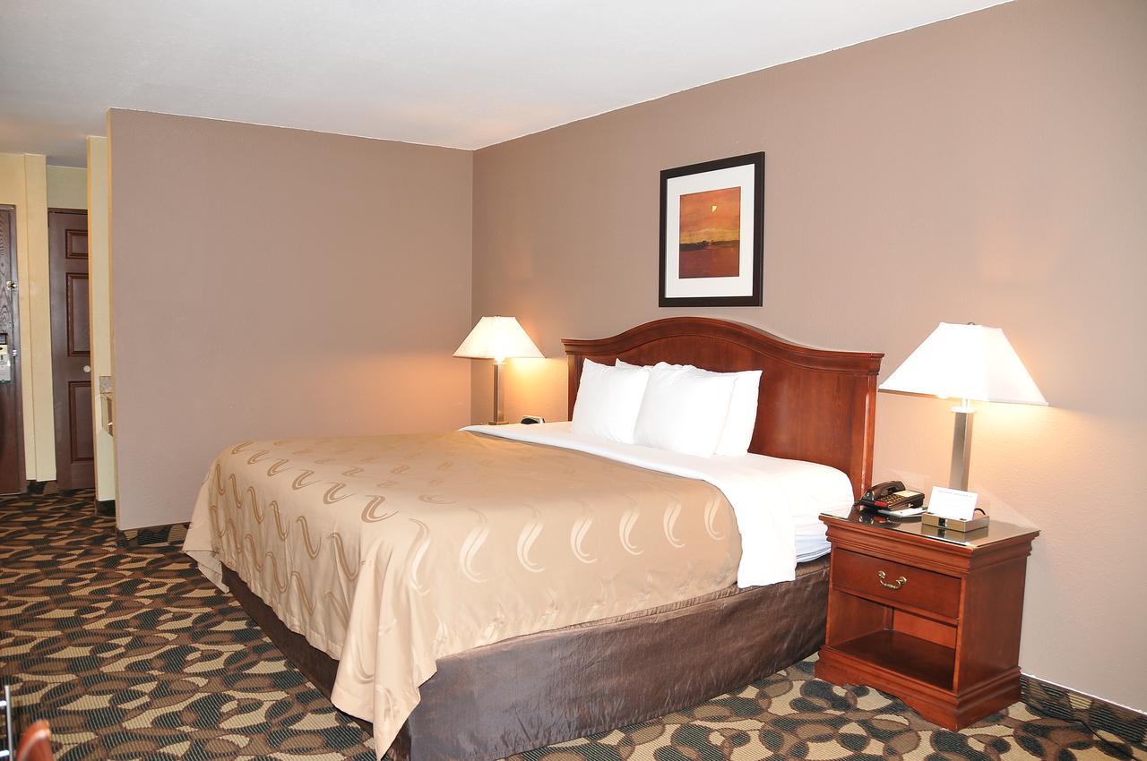 Quality Inn Paradise Creek Pullman Exterior photo